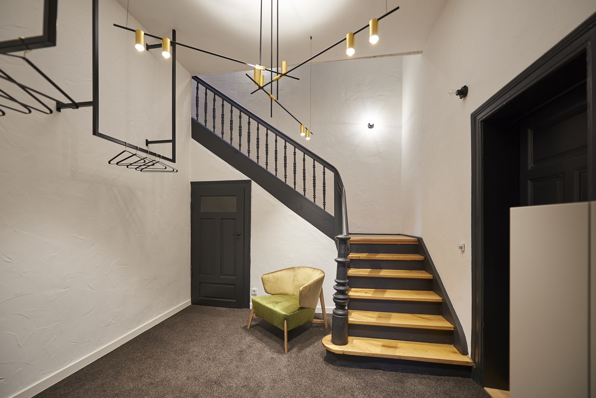 Treppenhaus im Altbau modern interpretiert